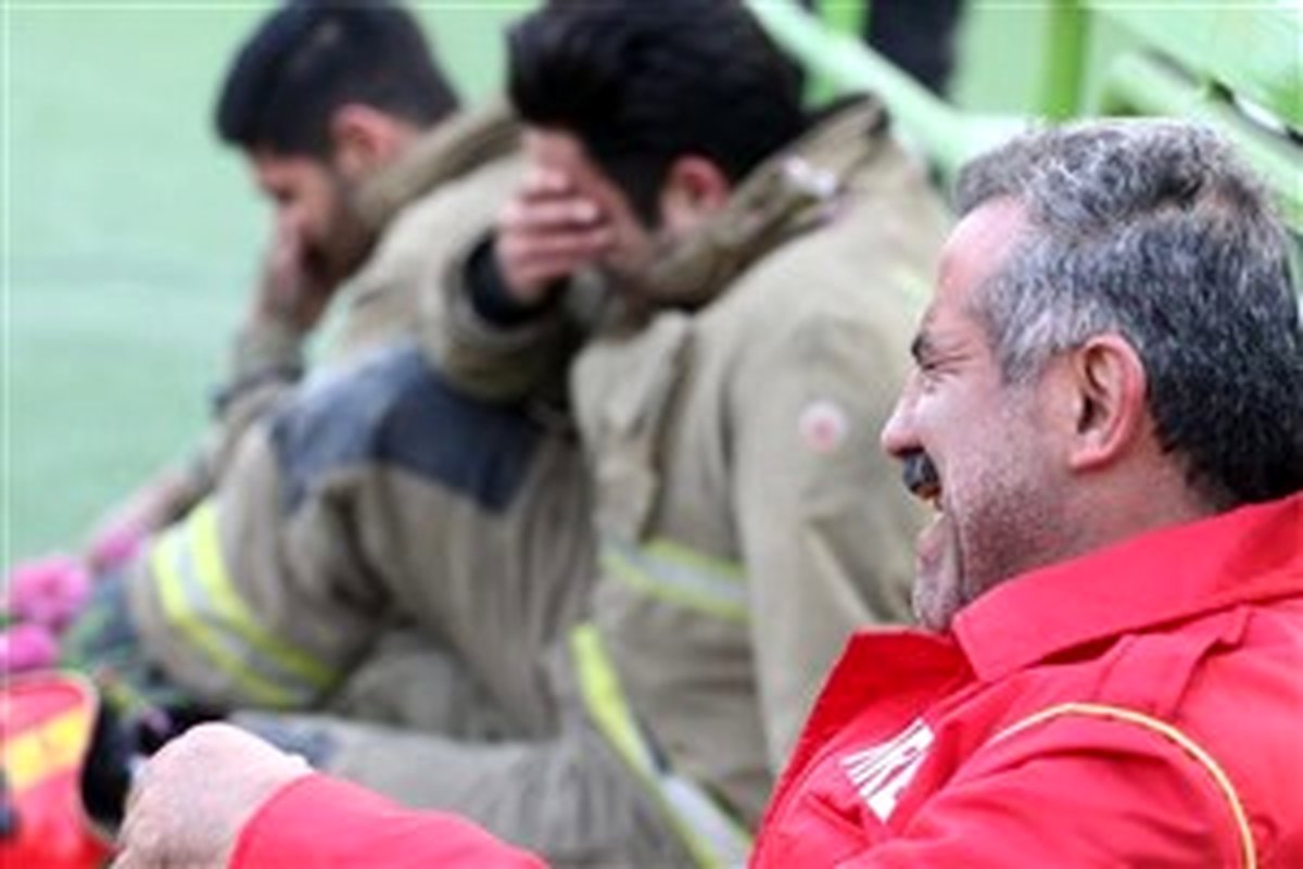 ماهینی و بیرانوند به یاد شهدای آتشنشان